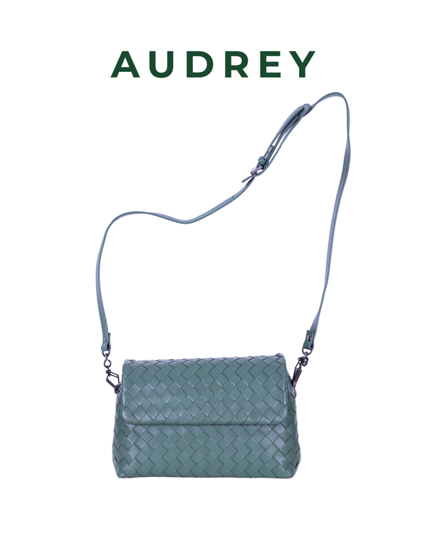 V7 AUDREY Lambskin Flap Bag in Olive