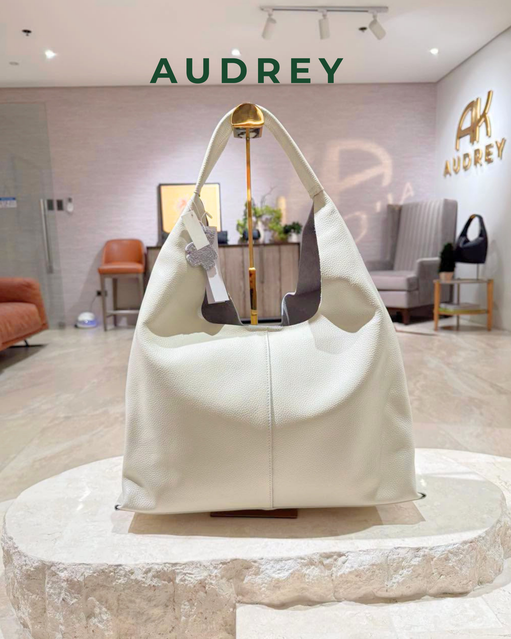 F9 AUDREY Cowhide Shoulder Bag in White