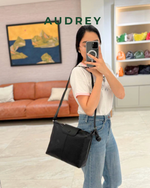 F10 AUDREY Cowhide LC Bag in Black