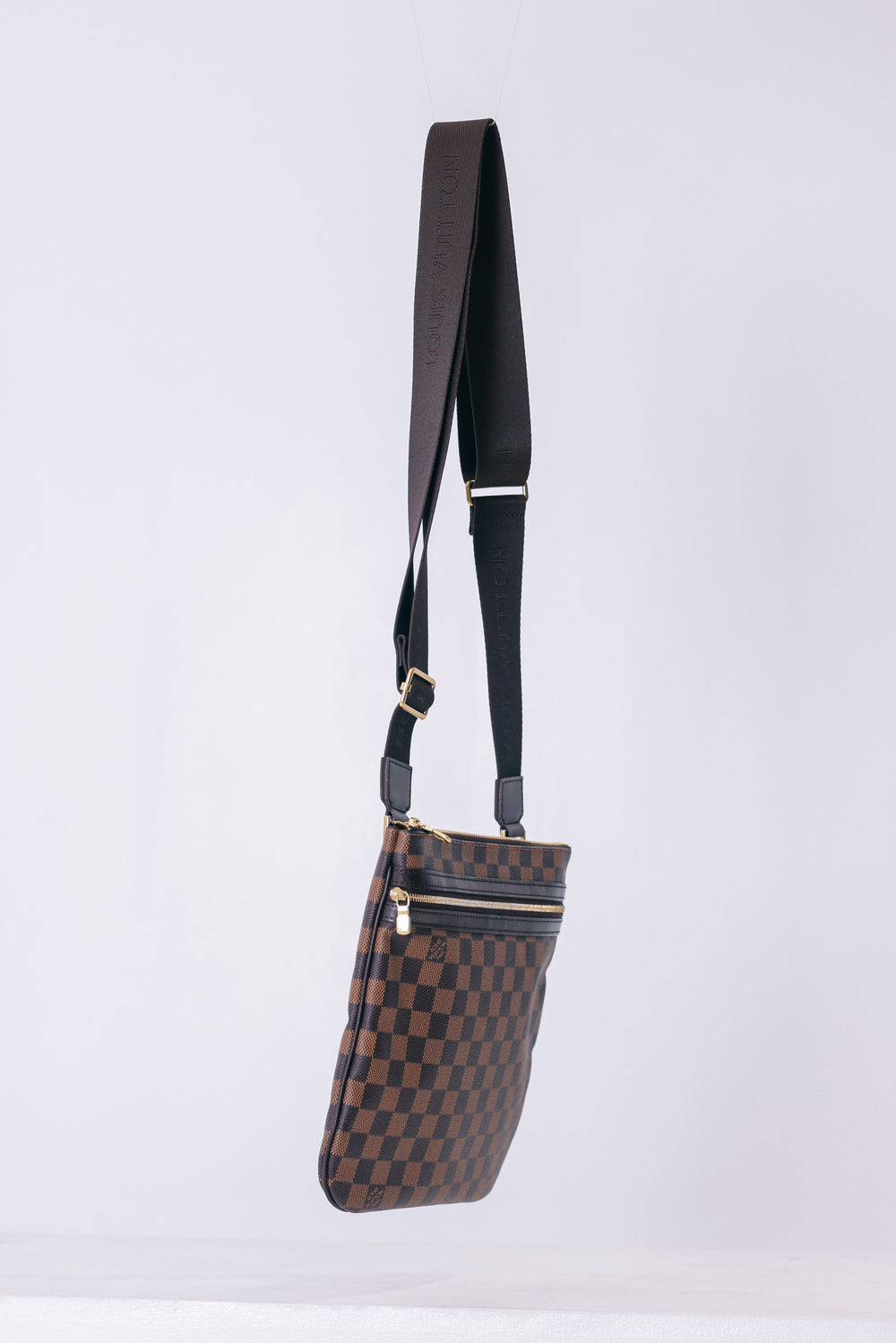 LV Damier Ebene Pochette Bosphore Messenger Bag