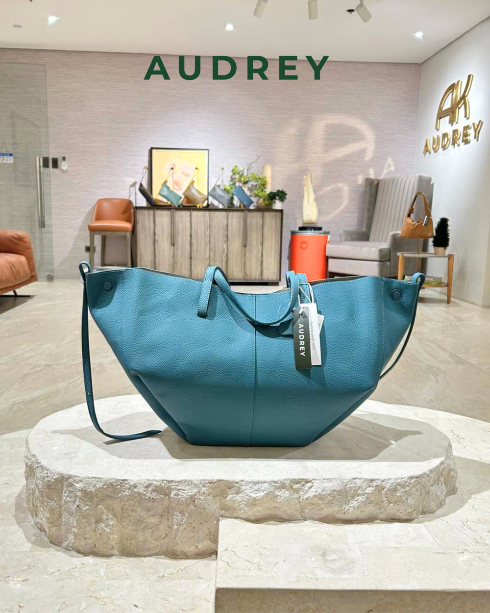 C20 AUDREY Cowhide Colene Bag in Blue