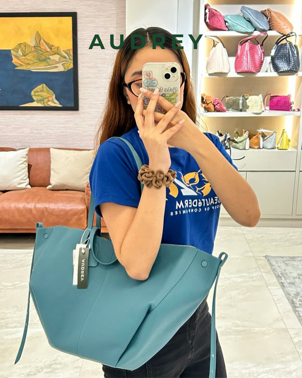 C20 AUDREY Cowhide Colene Bag in Blue