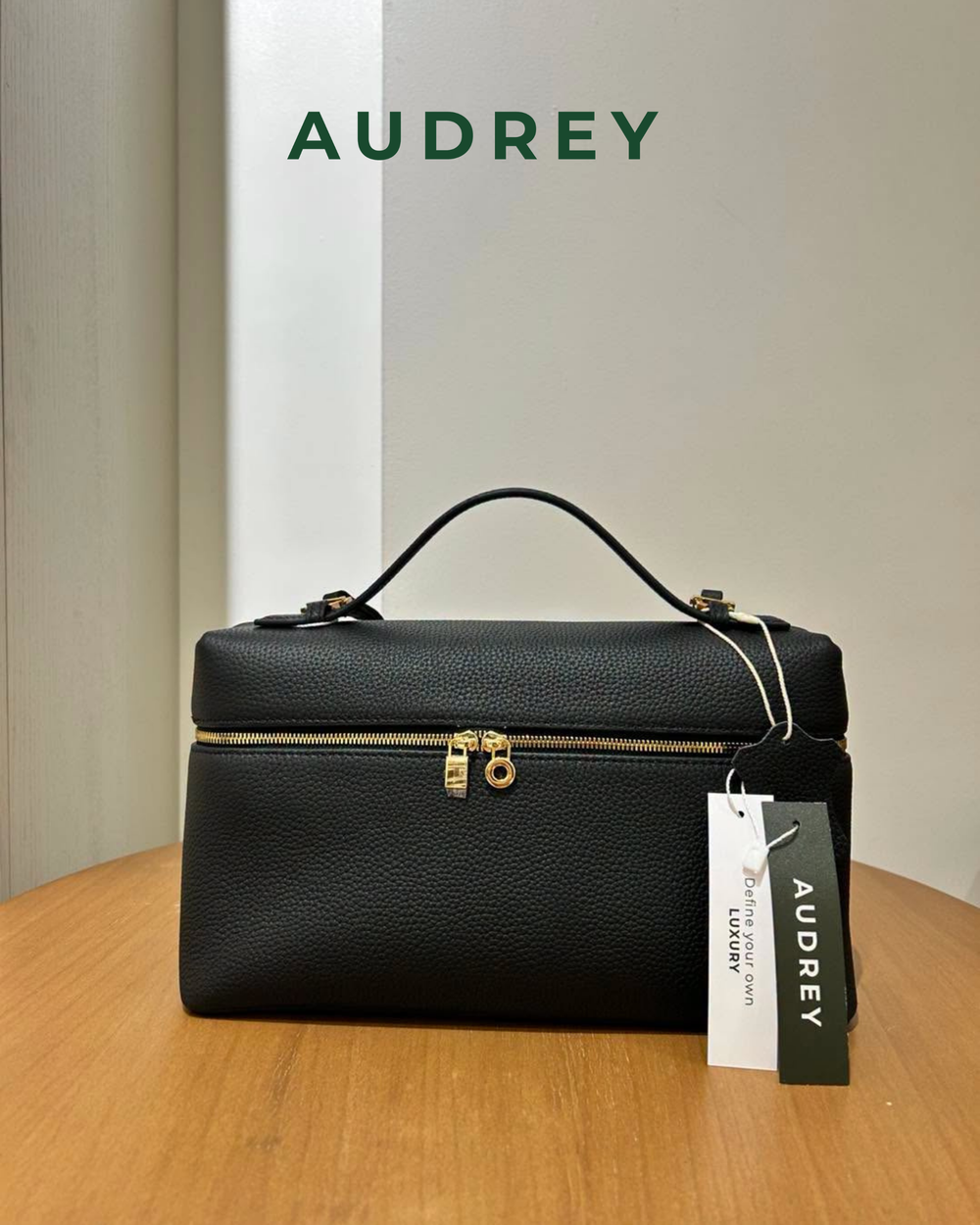 V4 AUDREY Cowhide Hand/Sling Bag in Black