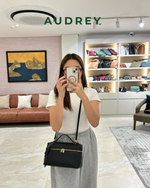 V4 AUDREY Cowhide Hand/Sling Bag in Black