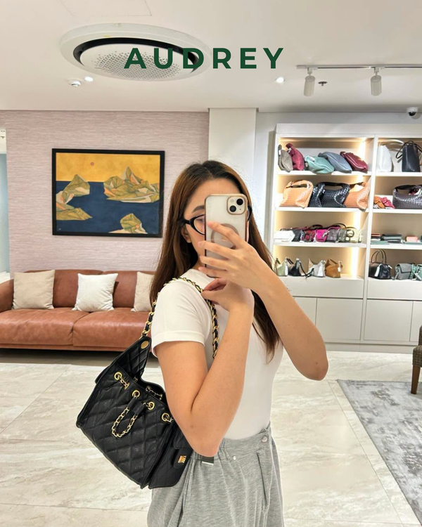 E9 AUDREY Cowhide Shoulder Bag in Black